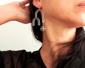 Flow Ohrringe in Weiß | große Ohrringe, Statement Ohrringe, minimalistische Ohrringe, leichte Ohrringe, Acryl Ohrringe, abstrakte Ohrringe |