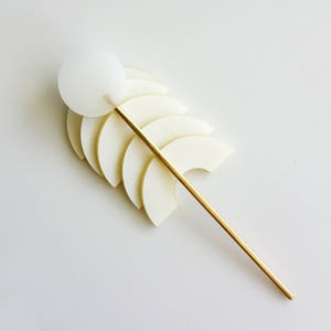 CIRCLE BUN PIN_WH | circle hair pin, metal hair pin, gold hair pin, hair stick, hair accessories, minimalist, white hair pin, bun holder |