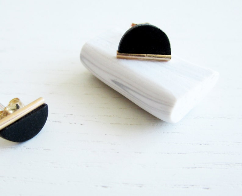 GOLD EDGE STUD_B gold earring, black earrings, black studs, earrings studs, circle studs, minimalist, geometric, gold studs, tiny image 5