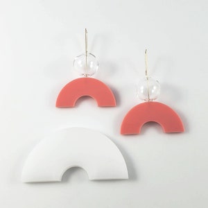 SUNRISE EARRINGS PK | pink earrings, arch earrings, minimal earrings, gold, modern jewelry, statement earring, circle, hanging earring |