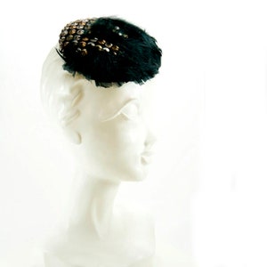 Glamorous and Rocking Headpiece with Feathers and Sequins