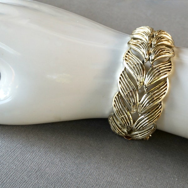 Coro Pegasus Vintage Braclet | Pale Gold Tone Chunky Leaf Links with Security Chain | Mid Century Signed Jewelry | CONDITION ISSUE