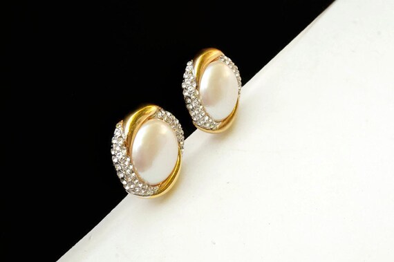 Large Round Statement Earrings with Simulated Pea… - image 2