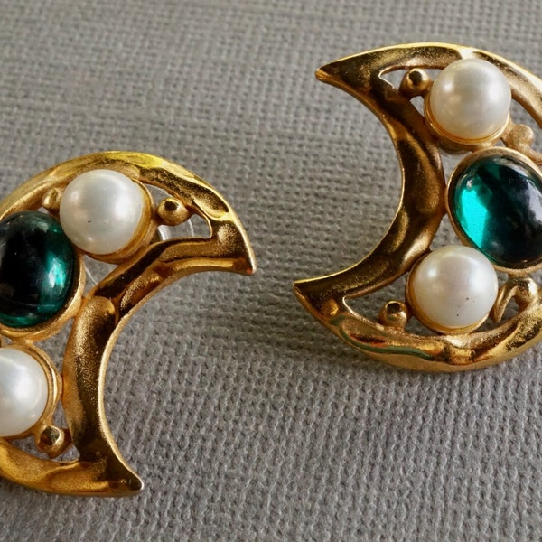 Vintage Gold Tone Crescent Stud Earrings with Green Lucite Cabochons & Faux Pearls | 80s Statement Jewelry