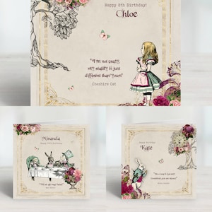 Cartões de aniversário vintage personalizados de Alice no País das Maravilhas com seus personagens favoritos e suas citações peculiares memoráveis.