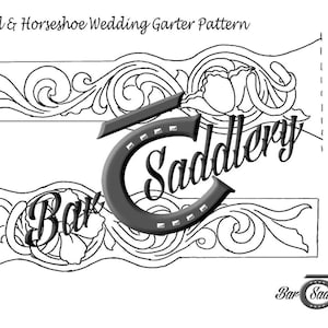 Peut inclure: Un motif de jarretière de mariage floral et en forme de fer à cheval en noir et blanc. Le motif représente un fer à cheval avec un motif floral et une rose.