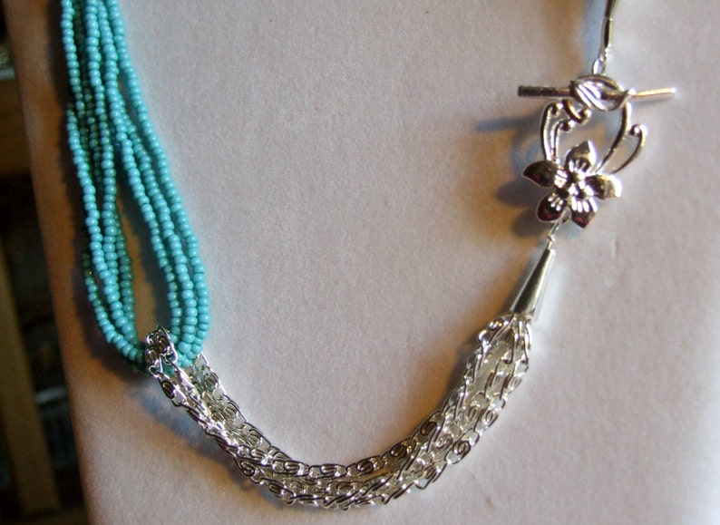 Multi strand turquoise and chain 0257NK