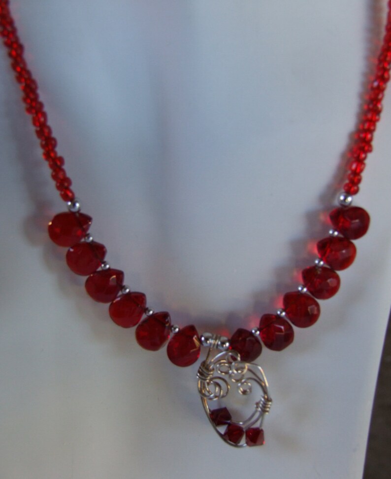 Red teardrop necklace with wire and crystal focal 0313NK