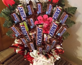Snickers Valentines Candy Bouquet valentine candy bouquet candy bar bouquet candy bar arrangement chocolate peanut bars and roses