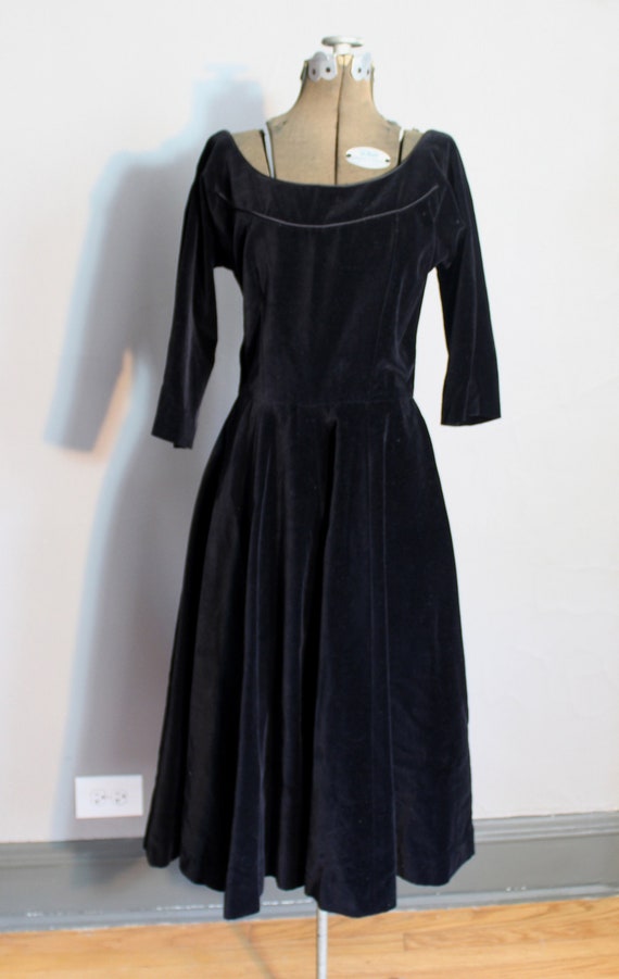 50s Rich Black Velvet Scoop Neck Midi Dress Full Circle Skirt