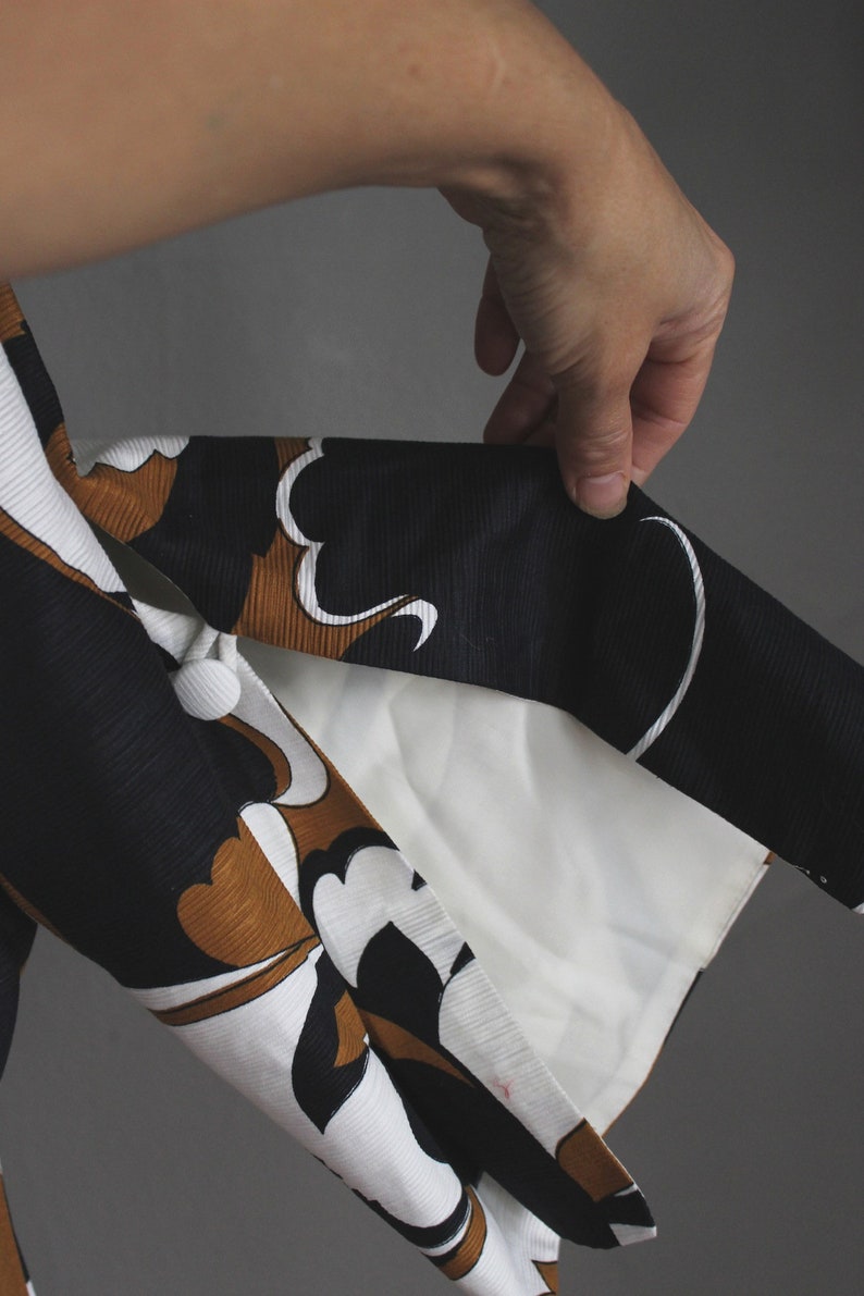 60s Robert Allan Designer Pucci Era Top Blouse Tunic Black White and Bronze Brown Op Art