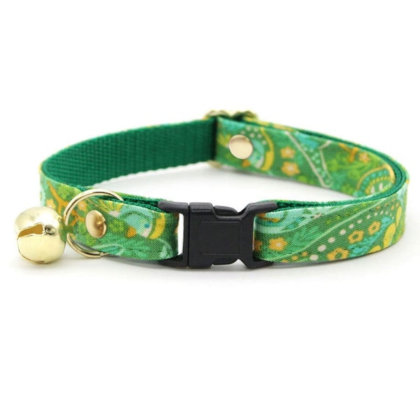 Cat Collar - "Oasis" - Paisley Green Cat Collar / Breakaway or Non-Breakaway / Spring, Summer, Retro 60s & 70s / Cat, Kitten, Small Dog