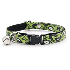 Cat Collar - "Creepy Critters - Poison Green" - Halloween Cat Collar / Breakaway + Non-Breakaway /  Monster Eyes, Gorey / Cat + Kitten Sizes