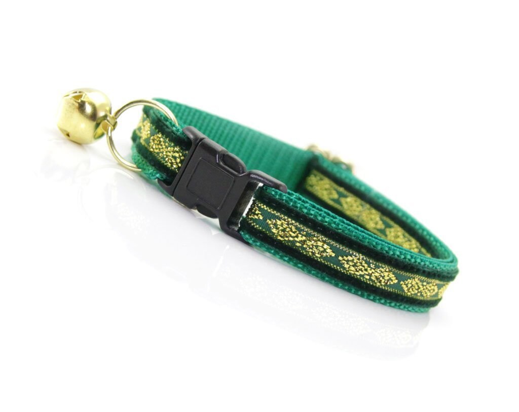 holiday cat collar
