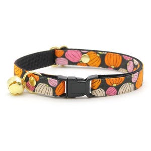 Halloween Cat Collar - &quot;Pumpkin Toss&quot; - Fall Orange Pink Pumpkin Cat Collar / Breakaway or Non-Breakaway / Cat, Kitten + Small Dog Sizes
