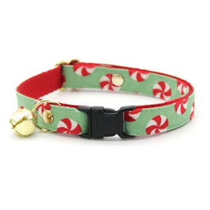 Christmas Cat Collar - "Peppermint Twist" - Red & Green Holiday Candy Cat Collar / Breakaway or Non-Breakaway / Cat, Kitten, Small Dog Sizes