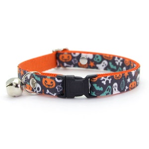 Halloween Cat Collar - "Here for the Boos" - Ghosts, Pumpkins & Skulls Cat Collar / Breakaway or Non-Breakaway / Cat, Kitten, Small Dog Size