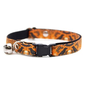 Raven Cat Collar - &quot;Nevermore&quot; - Halloween Cat Collar / Breakaway or Non-Breakaway / Gothic, Witchy, Skull / Cat, Kitten + Small Dog Sizes