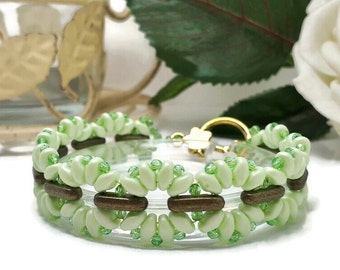 Pastel Lime Flower Beadwoven Bracelet