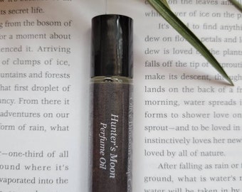 Hunter's Moon Perfume Oil | Roll On Perfume | Fragrance | Fragrance Oil | Unisex Perfume | Handmade Perfume | Witchy Perfume Roller