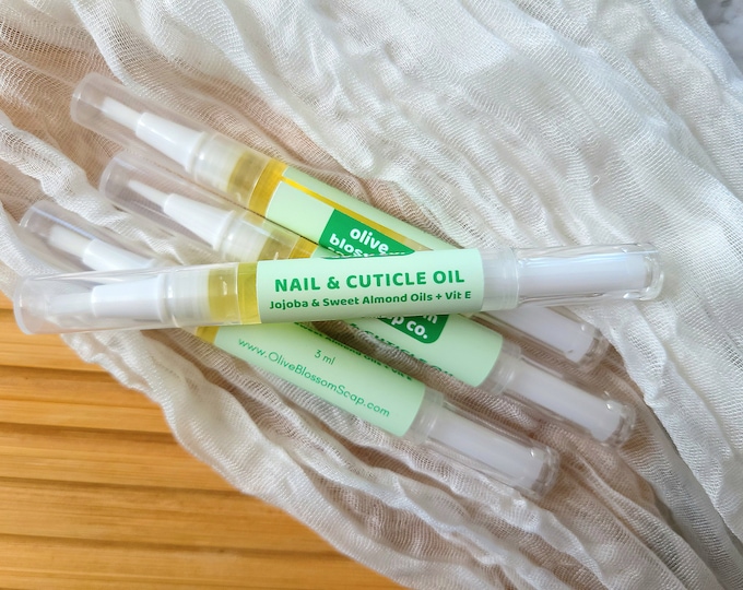 Nail and Cuticle Oil Pen with Jojoba, Sweet Almond and Vitamin E Oils for Natural Manicures and Nail Care, Bulk Wholesale Available