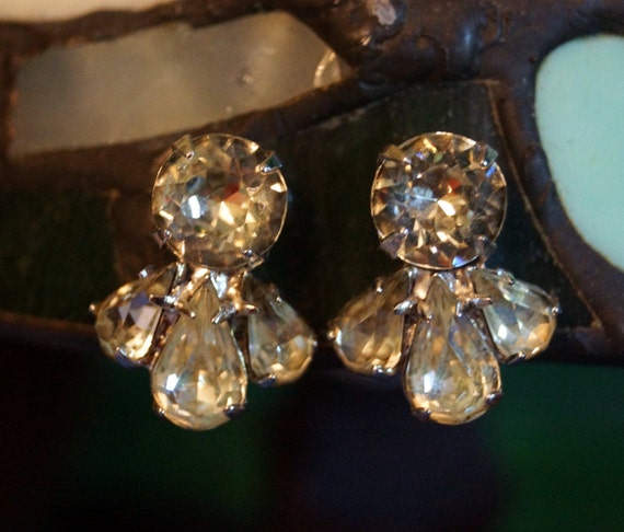 Vintage Screw Back Rhinestone Earrings - image 1