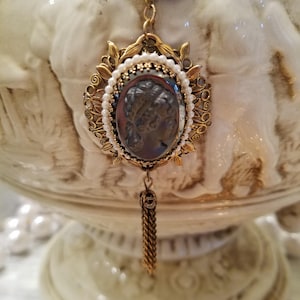 Vintage Cameo Necklace