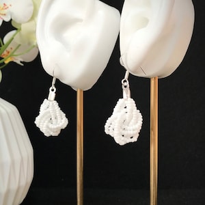 Dangle earrings,White earrings, seed bead earrings, bride earrings,french knot earrings, bridesmaid earrings,gift ideas,princess bride,gifts