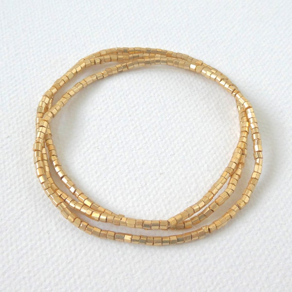 Ensemble de bracelets élastiques en or clair, bracelets sans fermoir, bracelets de perles de graines de plusieurs tailles, bracelets perlés, bracelet de cheville, taille plus et extra petit