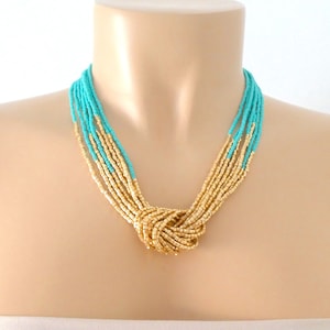 Collar de turquesa y oro, collar de cuentas de semillas, collar de turquesa con nudo, verde azulado y oro, collar de cuentas, gargantilla, collar de múltiples hilos, aguamarina