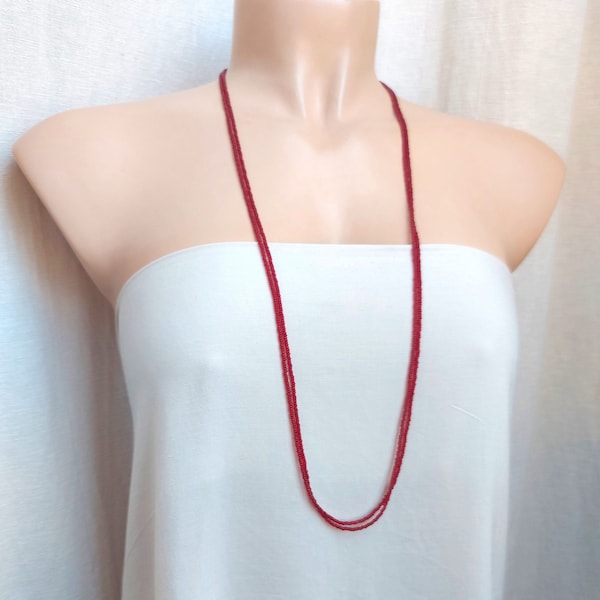 Collier de perles minimaliste Dainty Garnet, long collier boho, collier de perles de graines, collier bordeaux, collier marron