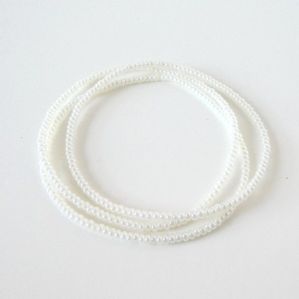 Parel stretch armbanden, parelzaadarmbanden, kleine parelarmband, set elastische armband, kralenarmband, witte boho, geschenken onder de 10