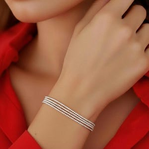 Metallfreie Silber Stapelarmbänder, Boho elastisches Armband in mehreren Größen, Brautjungfer Geschenke, Freundschaft