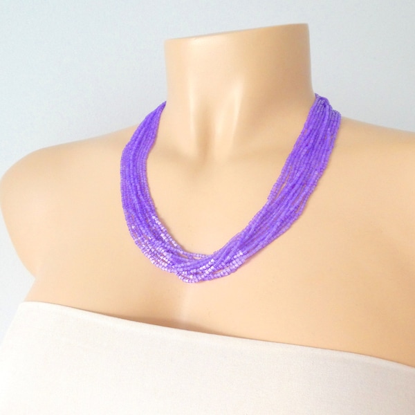 Collier de perles de déclaration violette, collier de perles de graines boho, collier violet, collier de demoiselle d'honneur, collier femme, cadeau pour les femmes