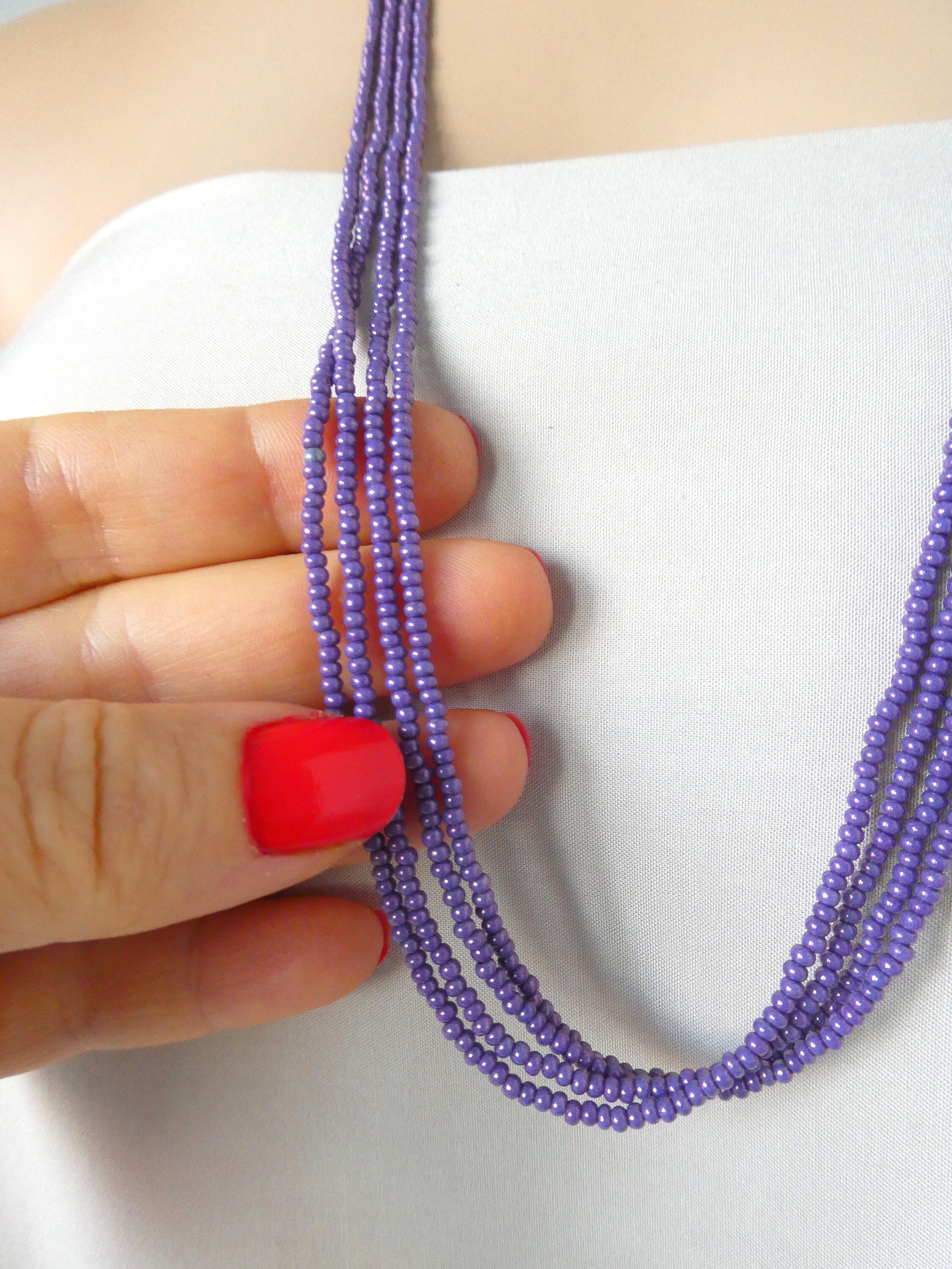 Collier Sautoir Multirang Perles Et Fleurs Violet – Fantaisie, Acrylique – Neuf Sans Emballage, Idée Cadeau