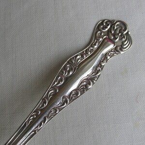 Tablespoon in &quot;Oneida Community One&quot; Silver Plate Pattern - Vintage - Free Shipping