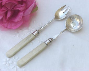 Cuchara y tenedor - Plateados con mangos de hueso - Antiguos