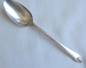 Teaspoons - Set of 4 in "Exquisite" Silver Plate Pattern - Vintage