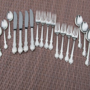 20-Piece Silver Plate Flatware set in &quot;Reflection&quot; - Vintage - Free Shipping