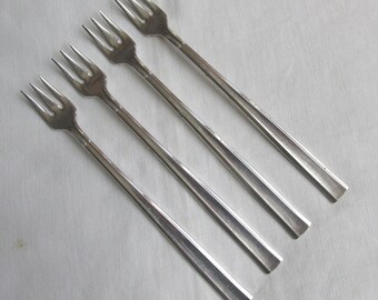 Cocktail or Seafood Forks X 4 in "New Era" Silver Plate Pattern - Vintage