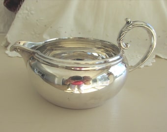 Creamer or Sauce Boat by Reed and Barton Silver Plate - Vintage - Free Shipping