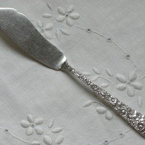 Butter Knife in &quot;Bridal Bouquet&quot; Sterling Silver Pattern - Wedding Gift - Vintage - Free Shipping
