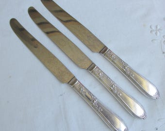 Juego de 3 cuchillos de mesa con diseño "Romero" en plata - Antiguo