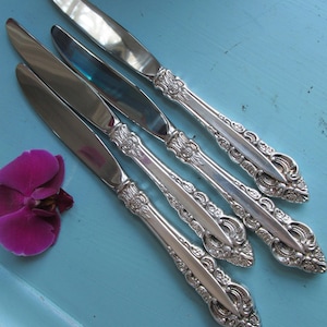 Dinner Knives - Set of 4 Silver Plate Knives &quot;Silver Majesty&quot; - Vintage - Free Shipping