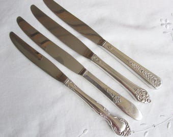 Cuchillos de mesa vintage de plata - Mezcla de 4 con estampado floral