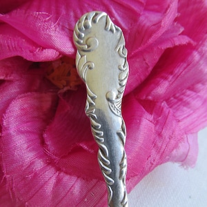 Demitasse Spoon in Silver Plate &quot;Cromwell&quot; Pattern - Antique