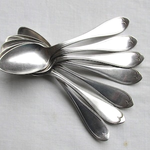 Antique Silver Plate Teaspoons Set of 7 in "Oval Thread" Pattern - Free Shipping