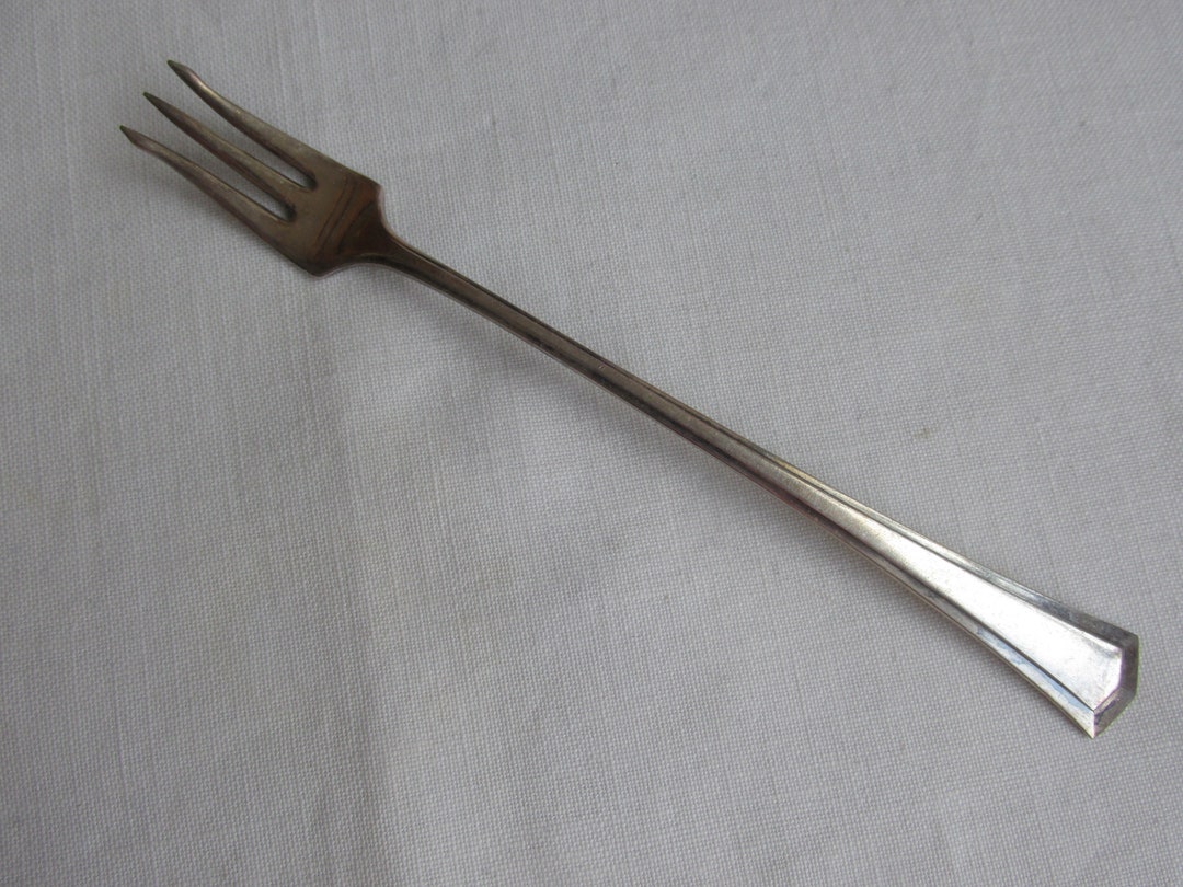 Pickle or Olive Fork Silver Plate farmington Short Handle Pickle or