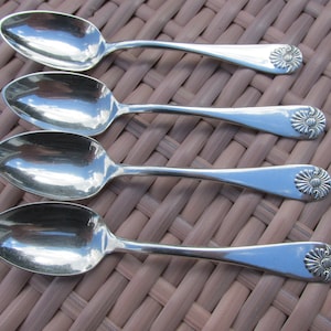 Demitasse or Espresso Spoons in "Shell II" Silver Plate Set of 6 - Antique - Free Shipping