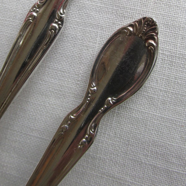 Sugar Spoon in "Precious Mirror" Silver Plate Pattern - Vintage